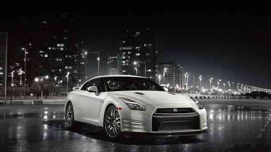 Report: Next-gen Nissan GT-R to have 700 PS image
