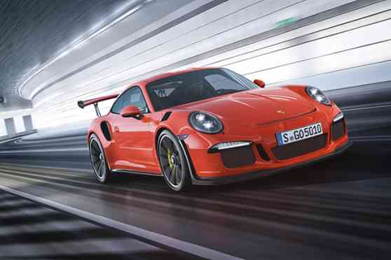 Report: Porsche plans to build a stick-shift 911 GT image