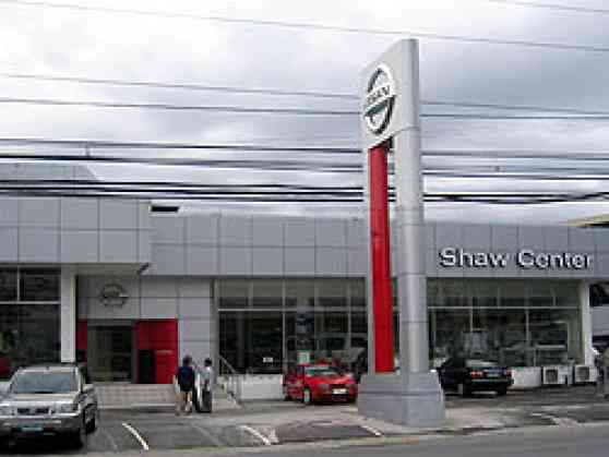 Nissan Shaw Center Opens image