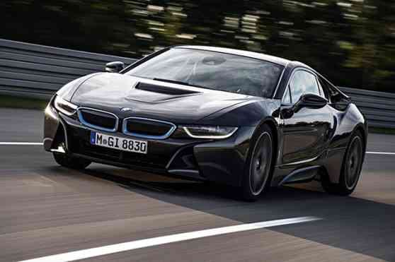Report: BMW to expand electric and hybrid line with i5 sedan image