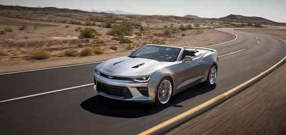 2016 Chevrolet Camaro goes topless with Convertible variant image