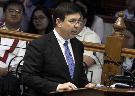 Senator Recto: Motorists should benefit from road tax image