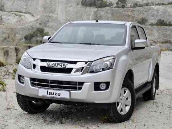 2015 Isuzu D-Max clocks 2,191 km on one full tank around Luzon image
