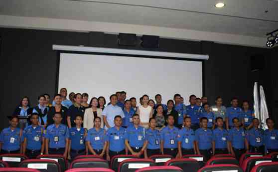 32 enforcers graduate from MMDA traffic school image