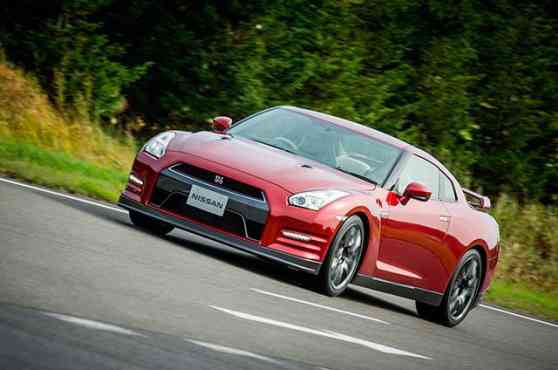 Autohub to become official R35 GT-R dealer for Nissan PH image
