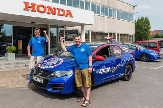 Honda sets Guinness World Record for average fuel economy image