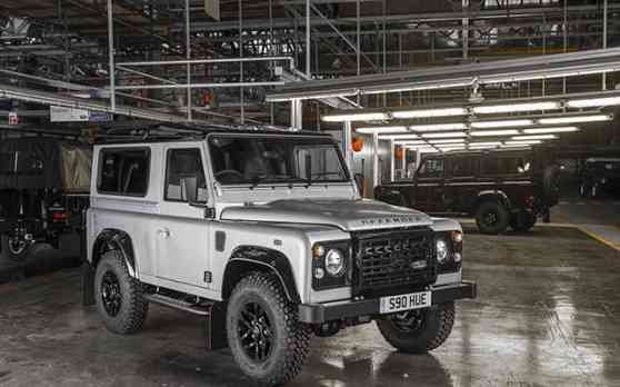 Report: Land Rover to extend Defender production due to demand image
