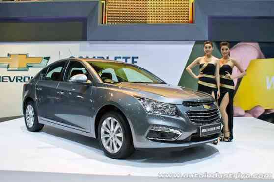 Refreshed 2015 Chevrolet Cruze makes Thai debut image