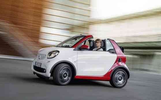 Frankfurt 2015 Preview: Smart ForTwo Cabrio breaks cover image