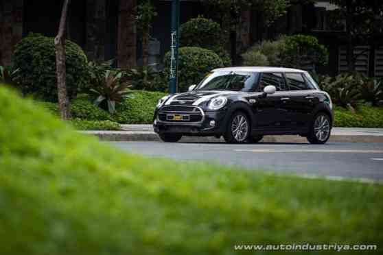 2015 Mini Cooper S 5-Door image