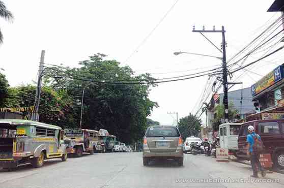 Report: PUVs should be included in 'no garage, no car' policy image