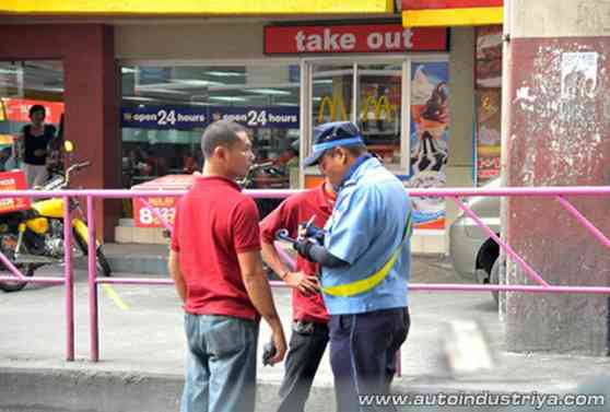 MMDA clears it up: We will not sue motorists recording apprehension image