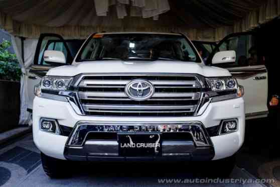 Toyota PH launches bigger, better-equipped 2016 Land Cruiser image