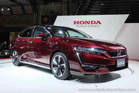 Tokyo 2015: Honda debuts the Clarity Fuel Cell image