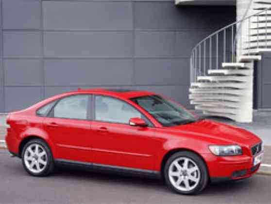 Volvo to start production of the S40 in China image