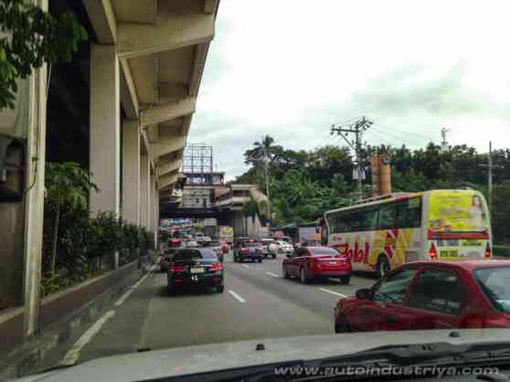 EDSA closed for 30 minutes for APEC delegates; roads to airport to remain open image