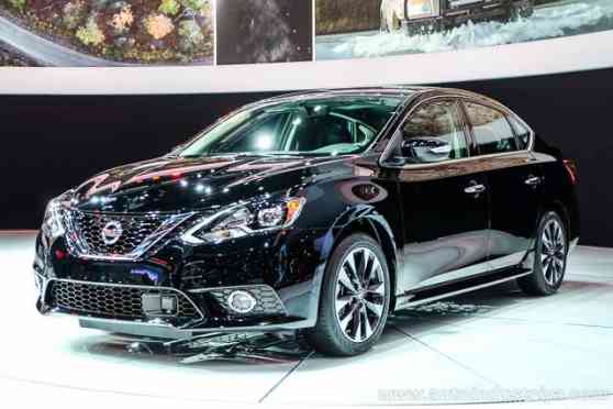 Los Angeles 2015: Nissan Sentra debuts with refreshed design, tech image