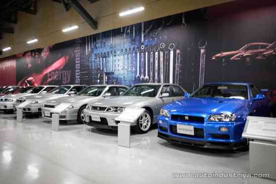 Bluebirds and Sunny Skylines: Nissan Heritage Collection Zama Garage image
