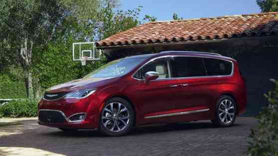 NAIAS 2016: Chrysler Pacifica debuts in Detroit  image
