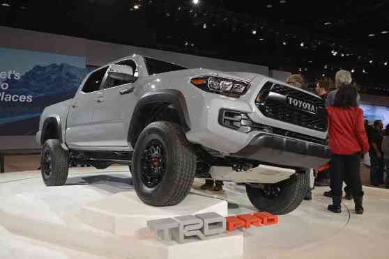 Chicago 2016: Toyota Tacoma TRD Pro ready to take on the elements image
