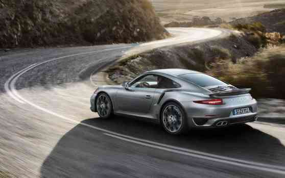 Porsche offers chance to be factory test driver image