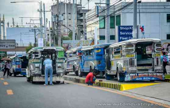 LTFRB fines 105 PUVs without headlights image