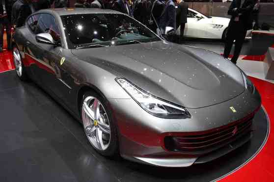 Geneva 2016: Ferrari GTC4 Lusso unveiled image