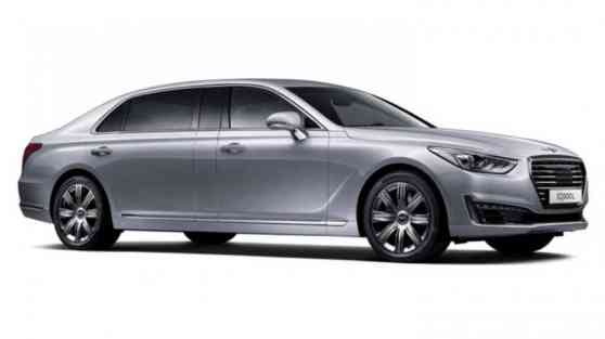 Genesis stretches the G90 with the EQ900L image