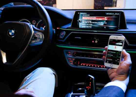 New BMW app tells you what time to leave image