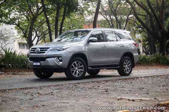 2016 Toyota Fortuner 2.4V 4x2 AT image