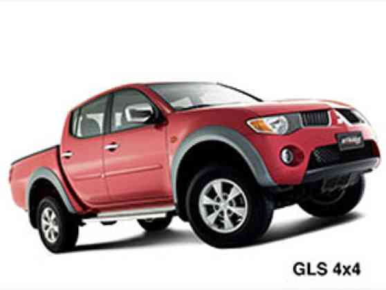 Mitsubishi Strada Tops 4x4 pick-up segment image