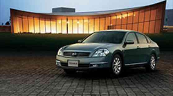 Nissan gives special preview to its new luxury sedan image