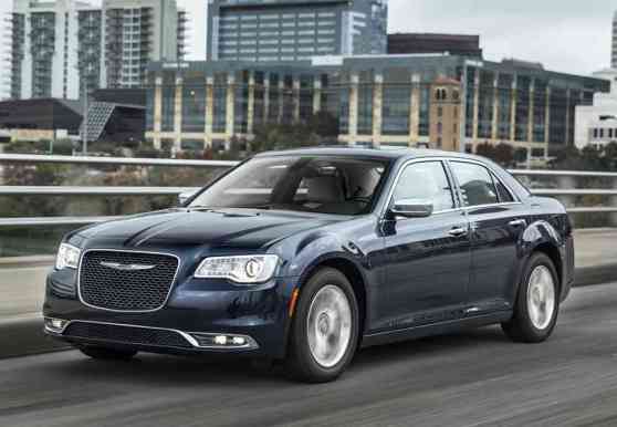 Report: Chrysler 300 may go front wheel drive image