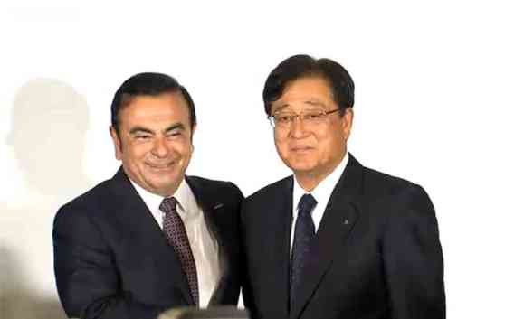 Nissan buys $2.2 Billion stake in Mitsubishi Motors image