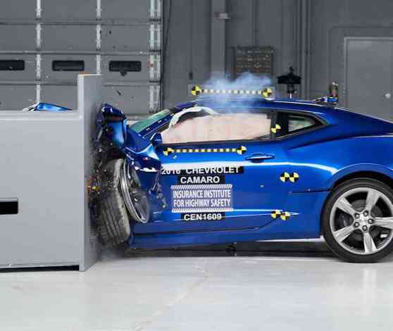 IIHS crash tests Camaro, Challenger, Mustang image