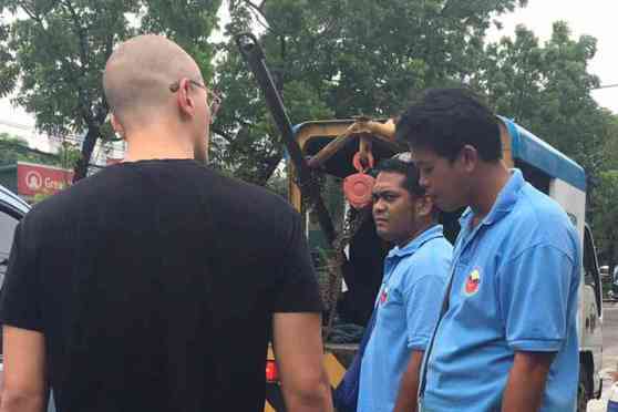 MMDA responds to social media post; suspends towing company image