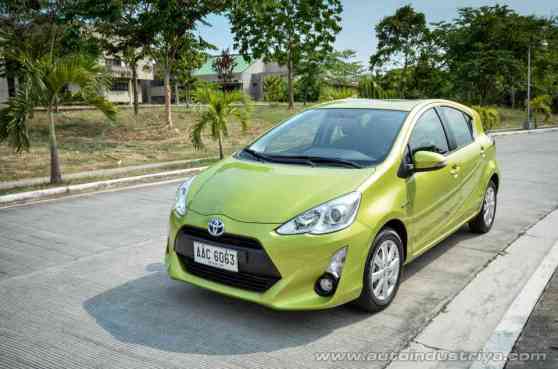 2015 Toyota Prius C image