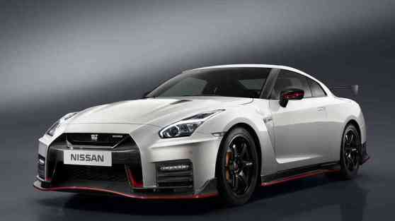 2017 Nissan GT-R Nismo revealed image