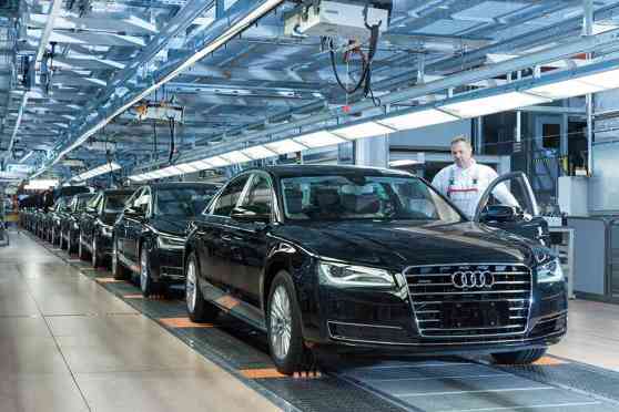 Report: Flooding halts Audi production in Neckarsulm image
