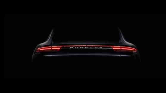 Porsche officially previews 2017 Panamera image