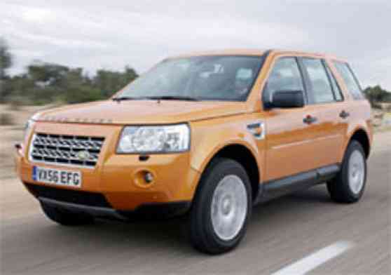 Land Rover showcases latest models at Geneva image