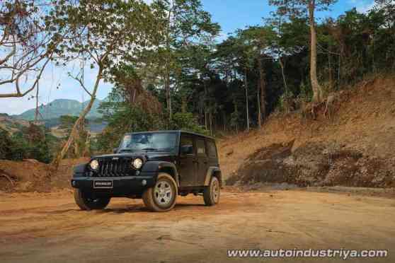 2016 Jeep Wrangler Unlimited Sport image