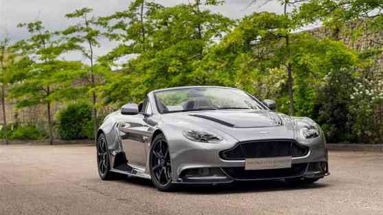 One-off Aston Martin Vantage GT12 Roadster makes world premiere image