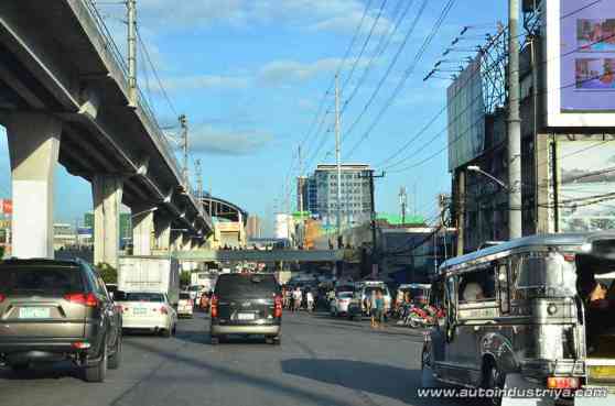 Vehicular traffic to be better in the next 100 days, says Malacanang image