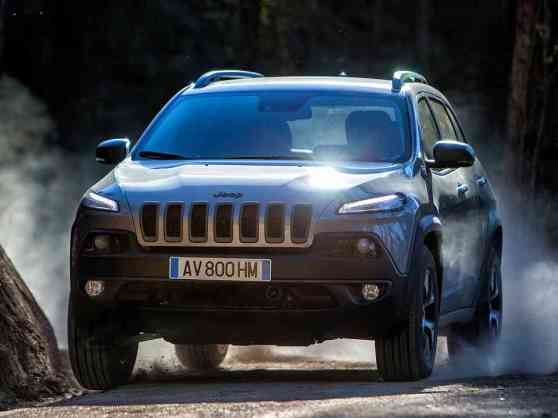 FCA recalling nearly 410K vehicles over stalling issue image