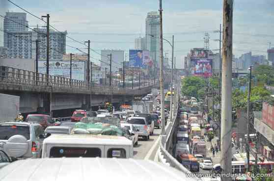 Senate acts on emergency powers for President Duterte vs. traffic crisis image