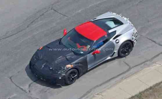 Spied: 2018 Chevrolet Corvette ZR1 on first public test image
