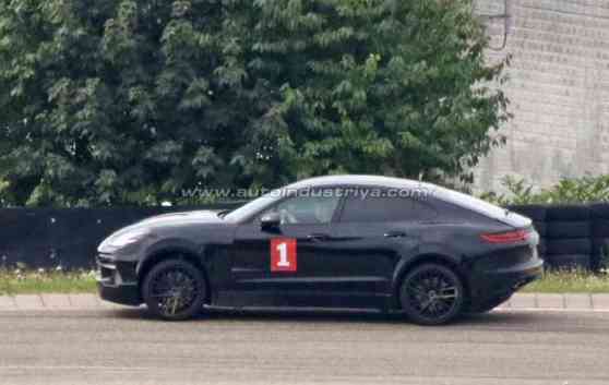 Spied: Porsche Cayenne Coupe caught testing image