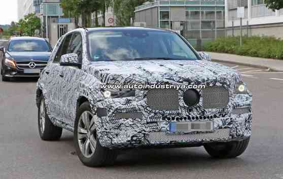 Spied: Mercedes-Benz GLE becomes an entirely new model image