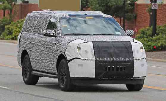 Spied: 2018 Ford Expedition testing with production body    image